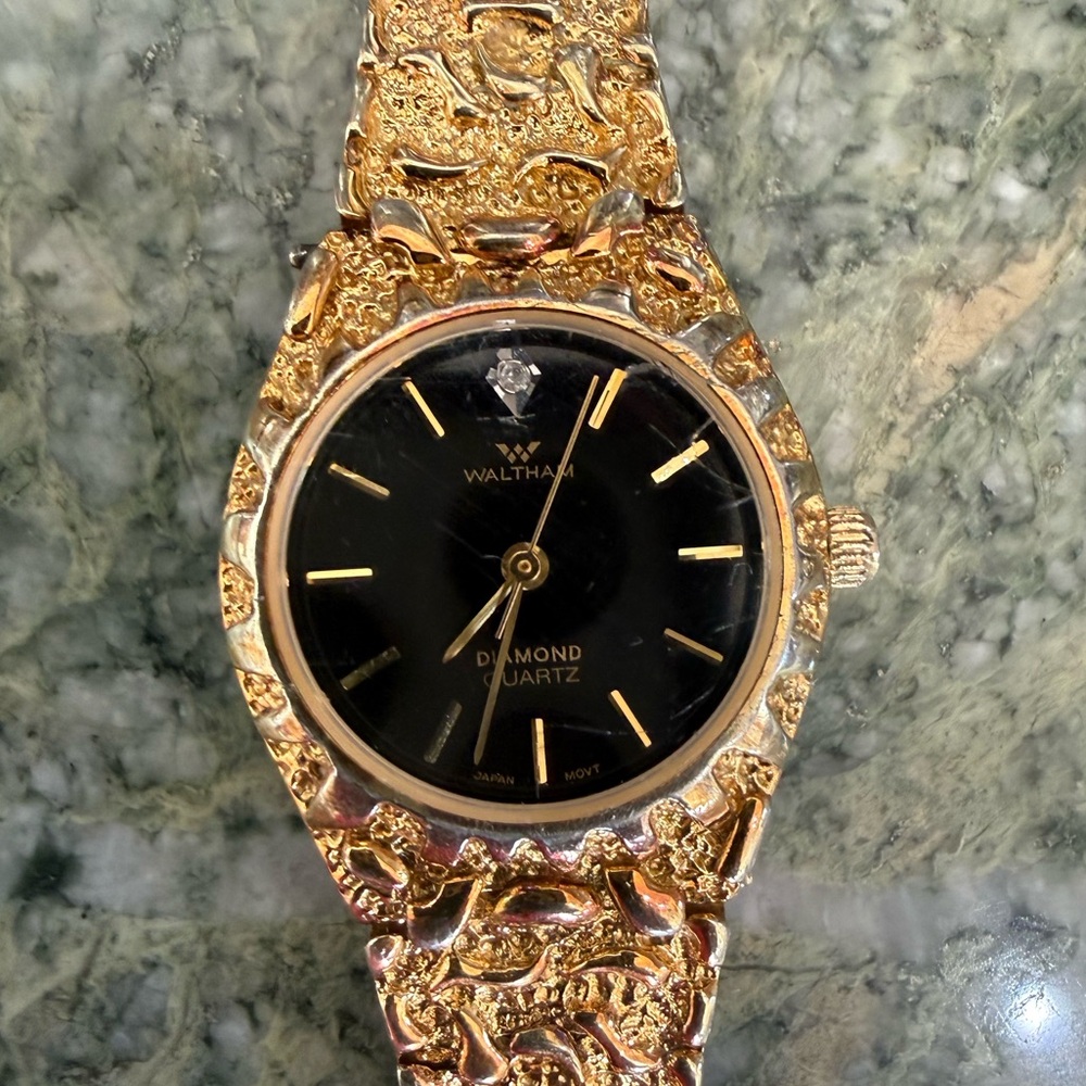 Vintage Waltham Diamond Nugget Watch Gold Tone Stainless Steel‎ new battery
